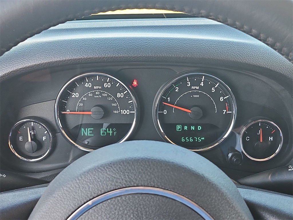 2016 Jeep Wrangler Unlimited Sahara photo 31