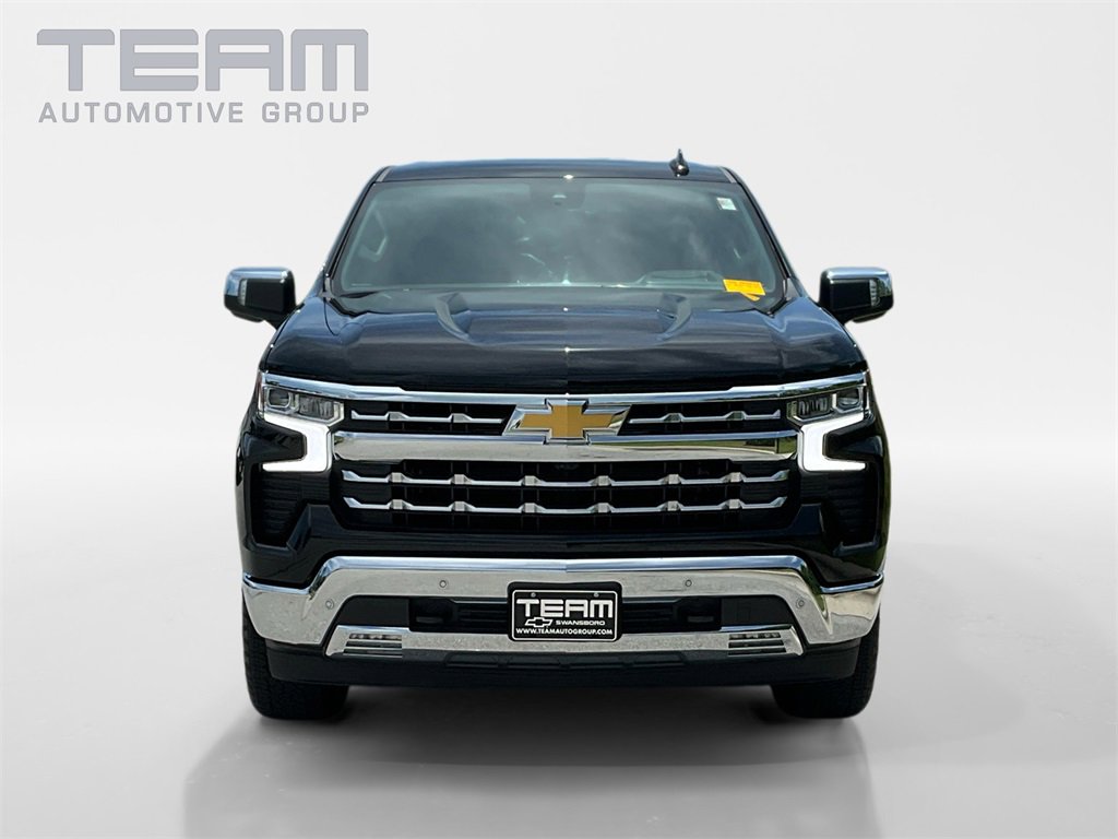 2025 Chevrolet Silverado 1500 LTZ photo 2