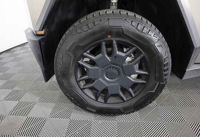 2024 Tesla Cybertruck photo 13