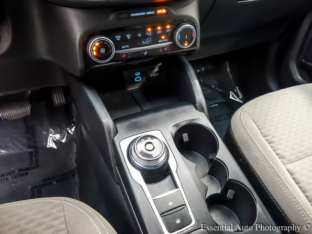 2022 Ford Escape SE photo 16