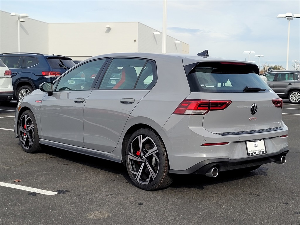 2024 Volkswagen Golf GTI SE photo 4