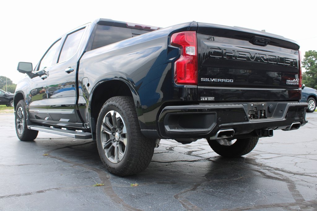 2022 Chevrolet Silverado 1500 High Country photo 4