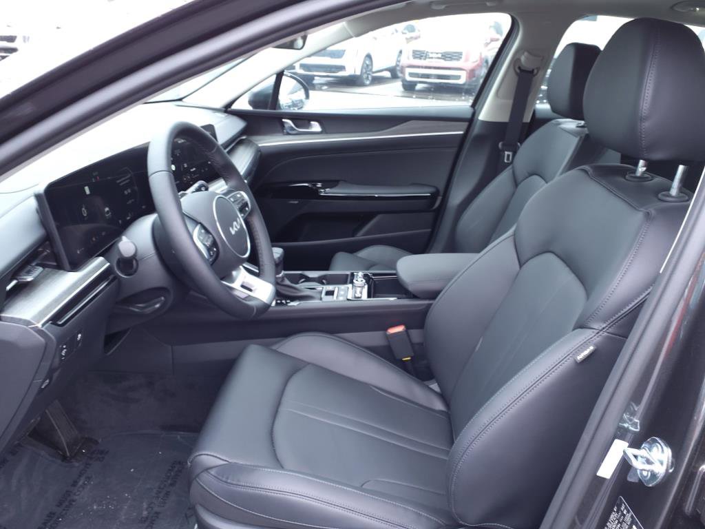 2025 Kia K5 EX photo 12