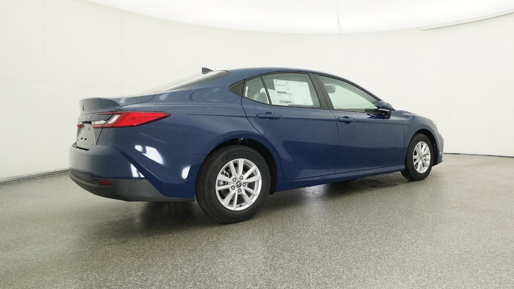 2026 Toyota Camry LE photo 21