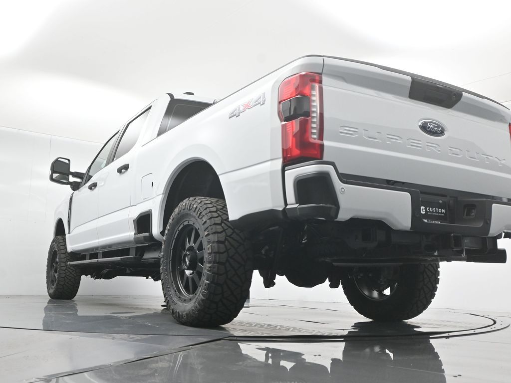 2025 Ford F-250 photo 43