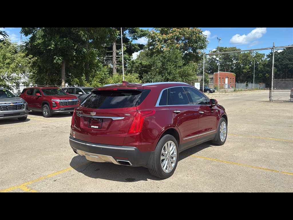 2017 Cadillac XT5 Platinum photo 4