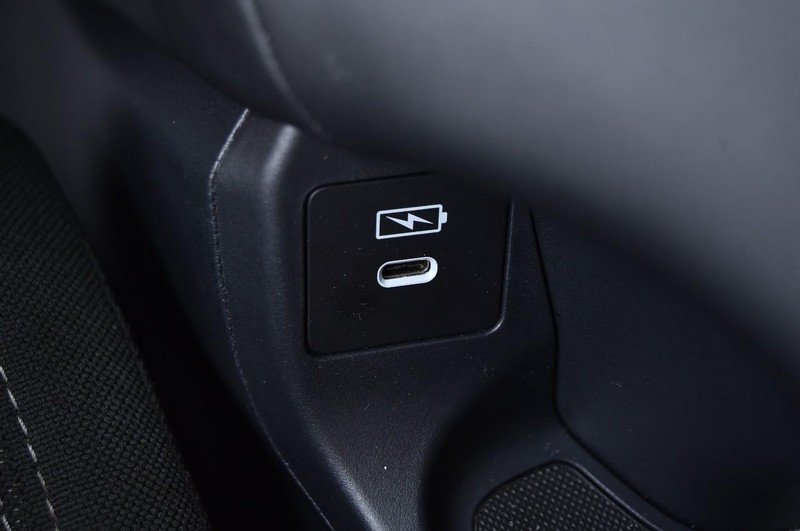 2025 Honda HR-V LX photo 13