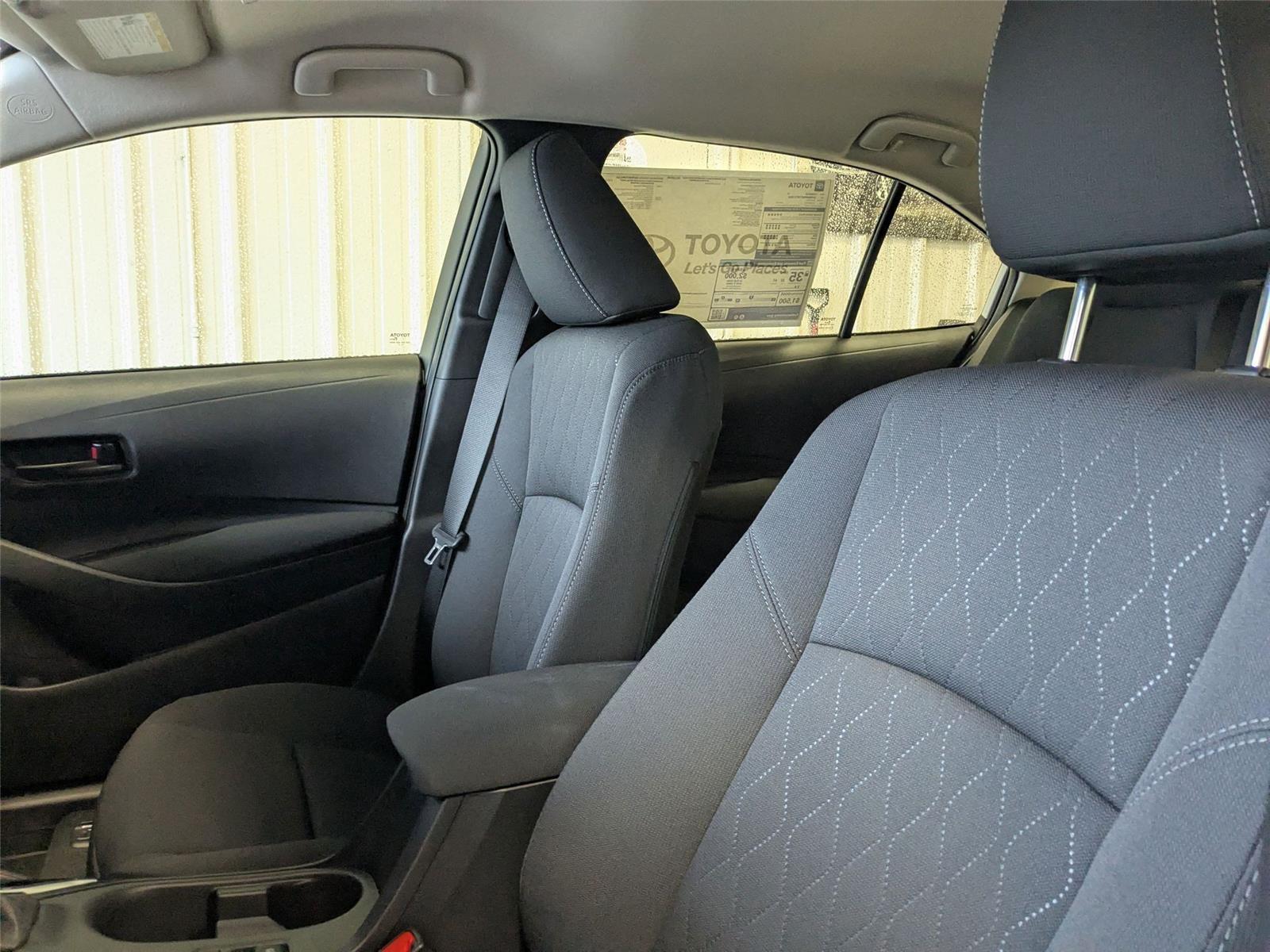 2025 Toyota Corolla LE photo 12