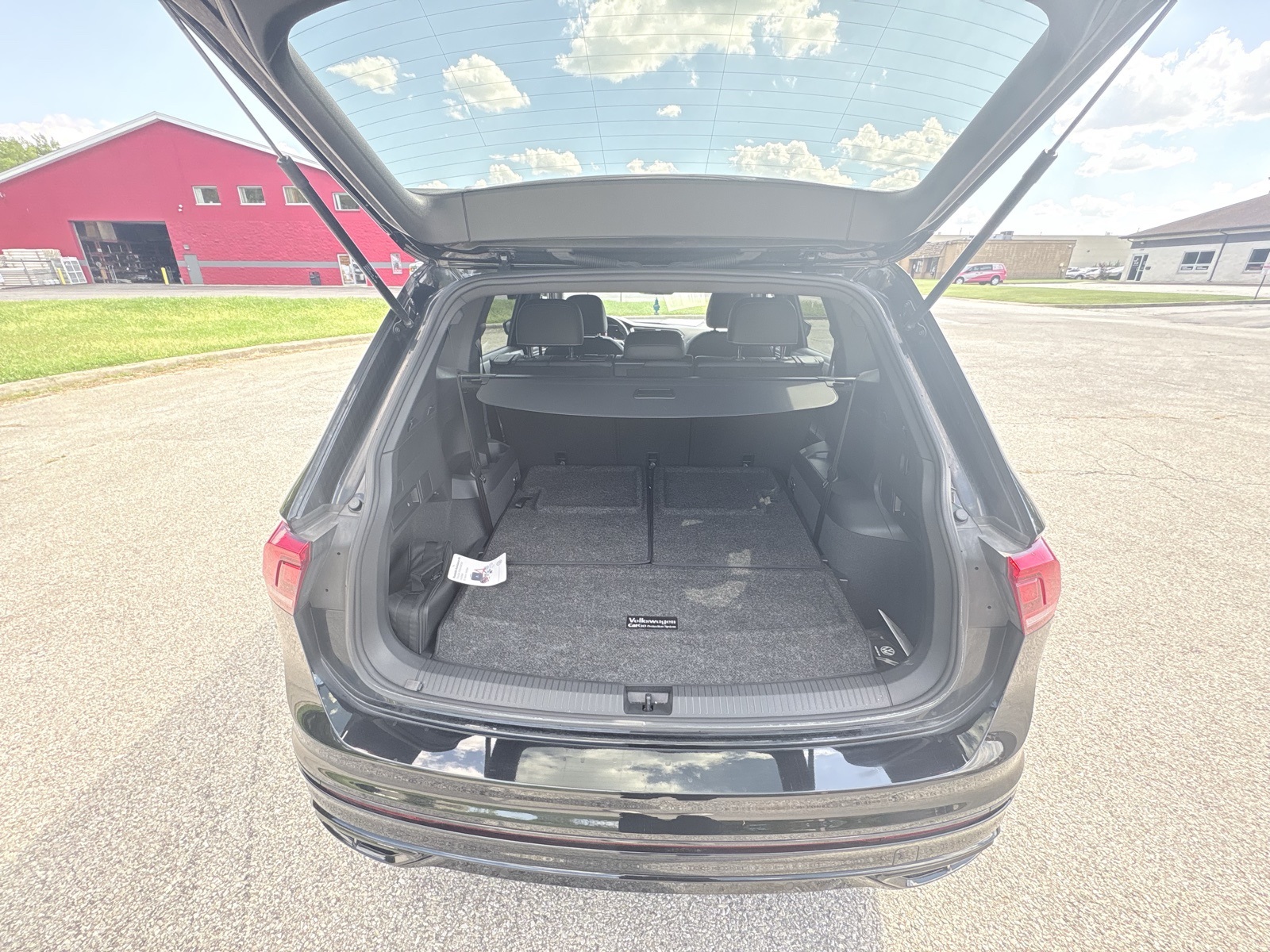 2023 Volkswagen Tiguan SE R-Line Black photo 15