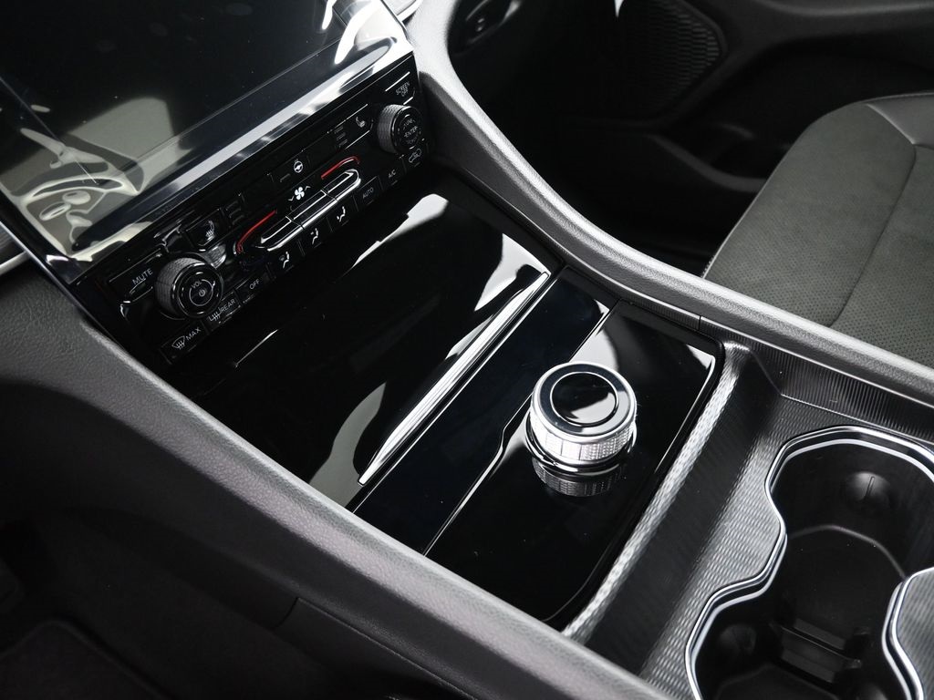 2025 Jeep Grand Cherokee Altitude X photo 9