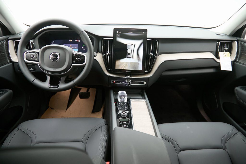 2026 VOLVO XC60 - Image 20