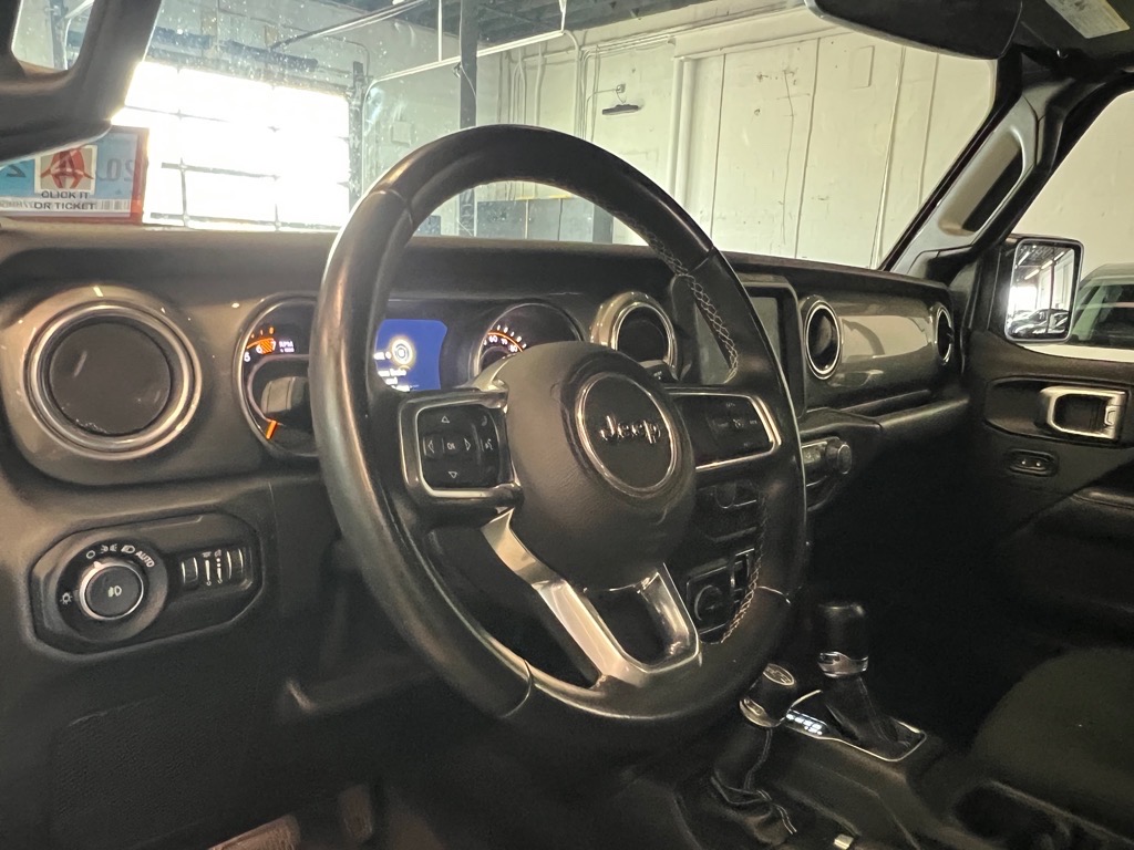 2018 Jeep Wrangler Unlimited Sahara photo 5