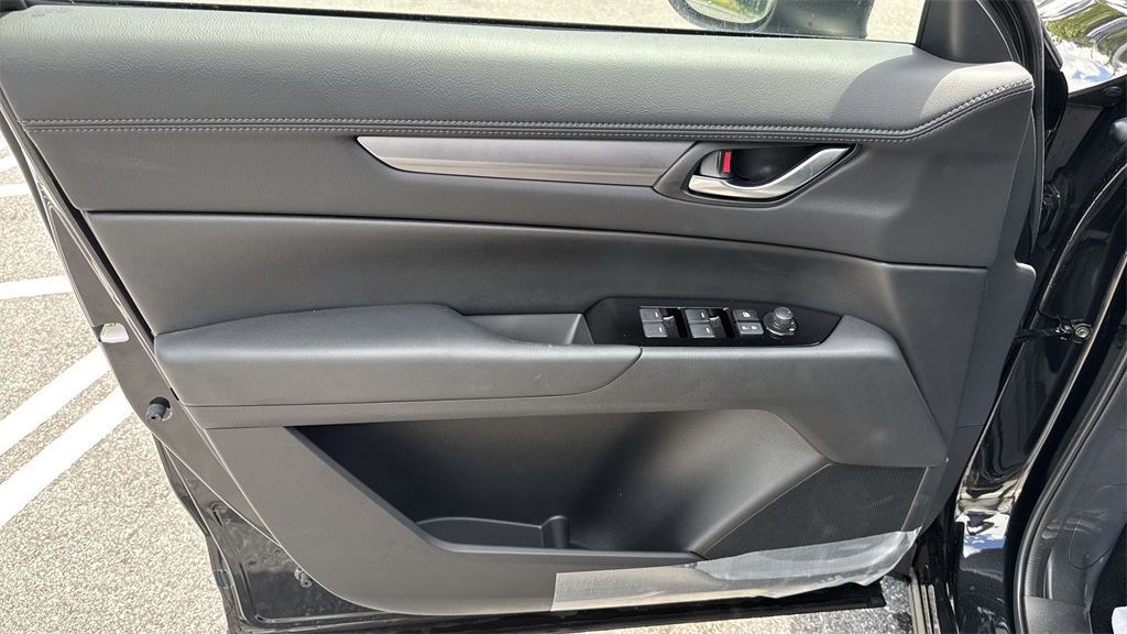 2025 Mazda CX-5 2.5 Select photo 37
