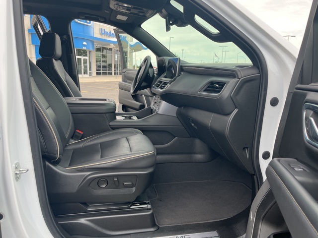 2023 Gmc Yukon XL SLT photo 18