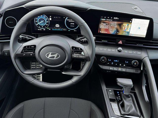 2025 Hyundai Elantra Hybrid SEL Sport photo 16