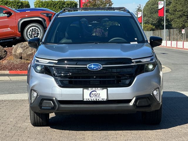 2025 Subaru Forester Touring photo 8