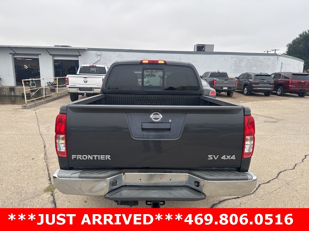 2015 Nissan Frontier SV photo 4