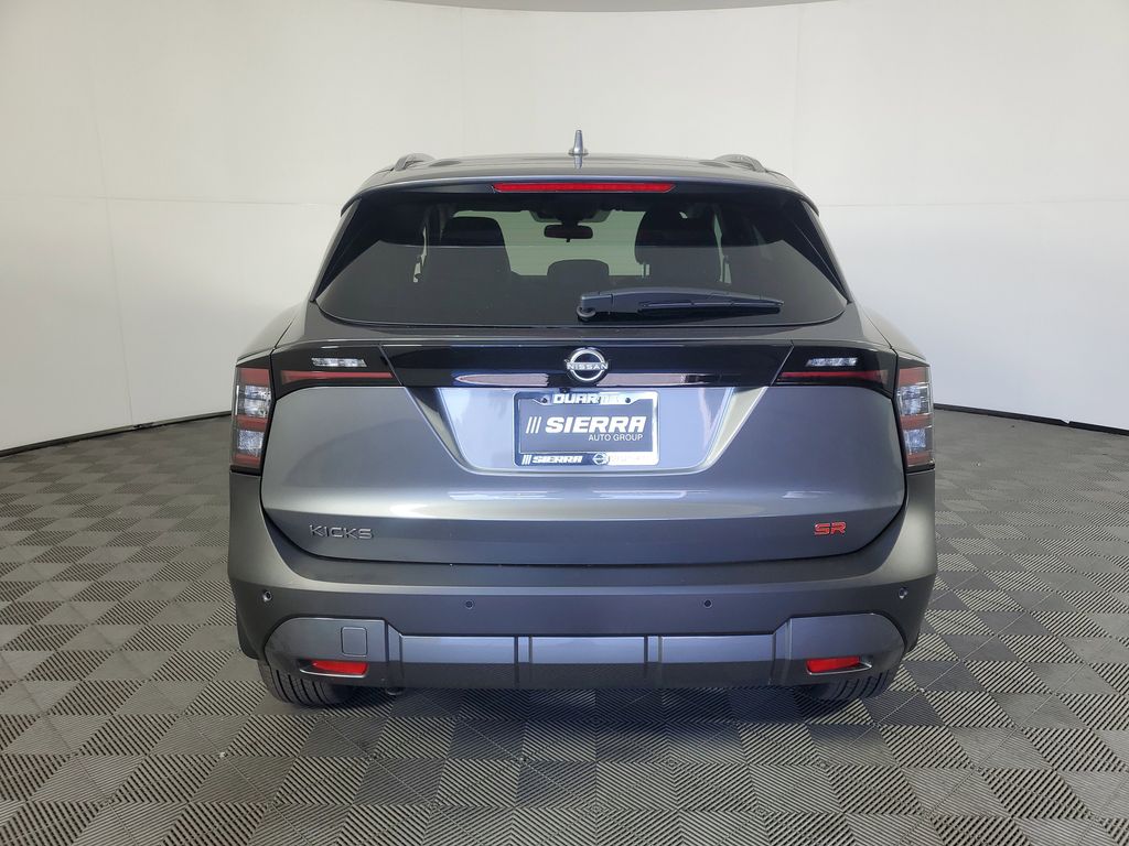 2025 Nissan Kicks SR photo 4