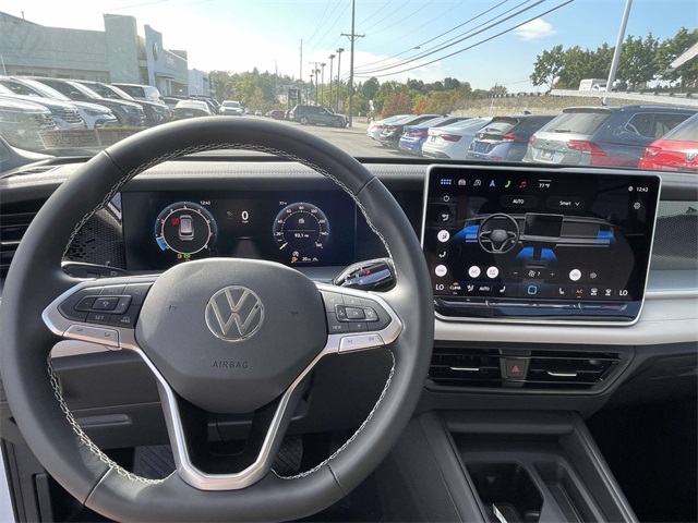 2025 Volkswagen Tiguan SE photo 7