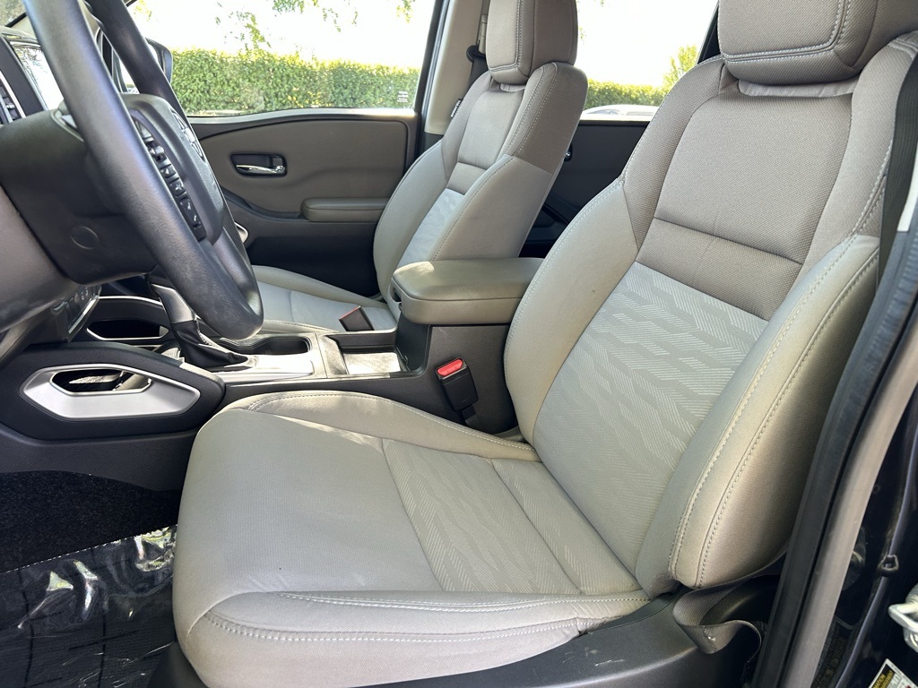 2023 Nissan Frontier SV photo 19