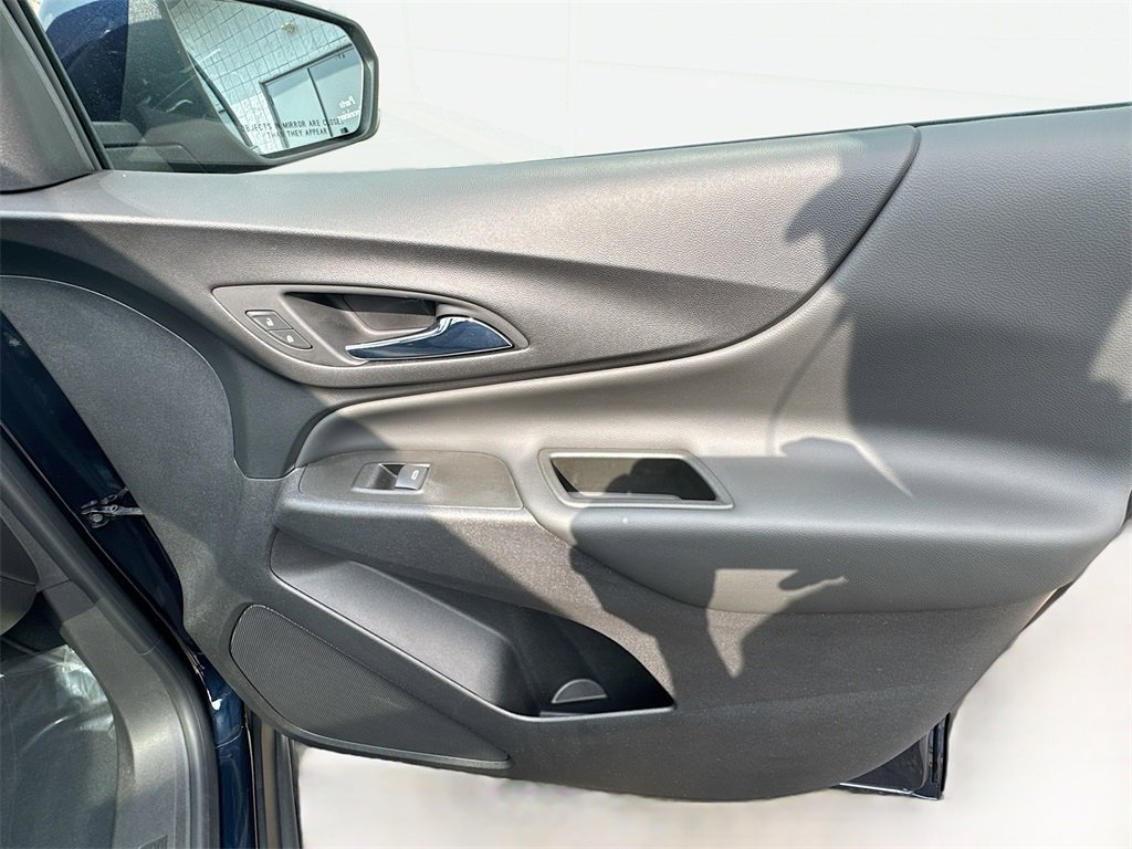 2021 Chevrolet Equinox LT photo 33