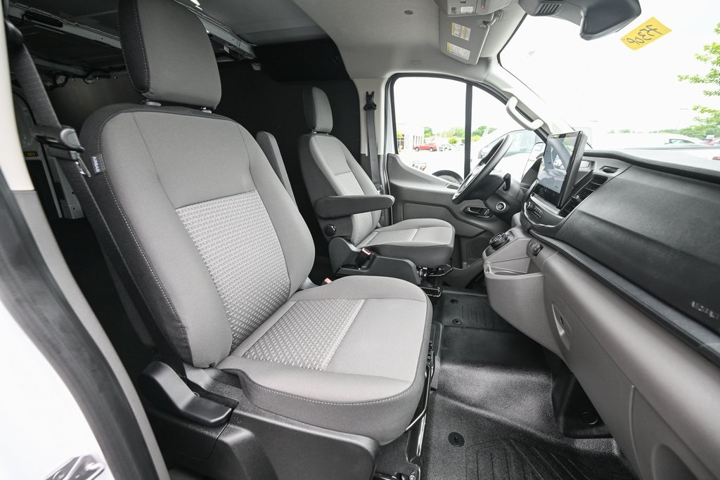 2025 Ford Transit photo 19
