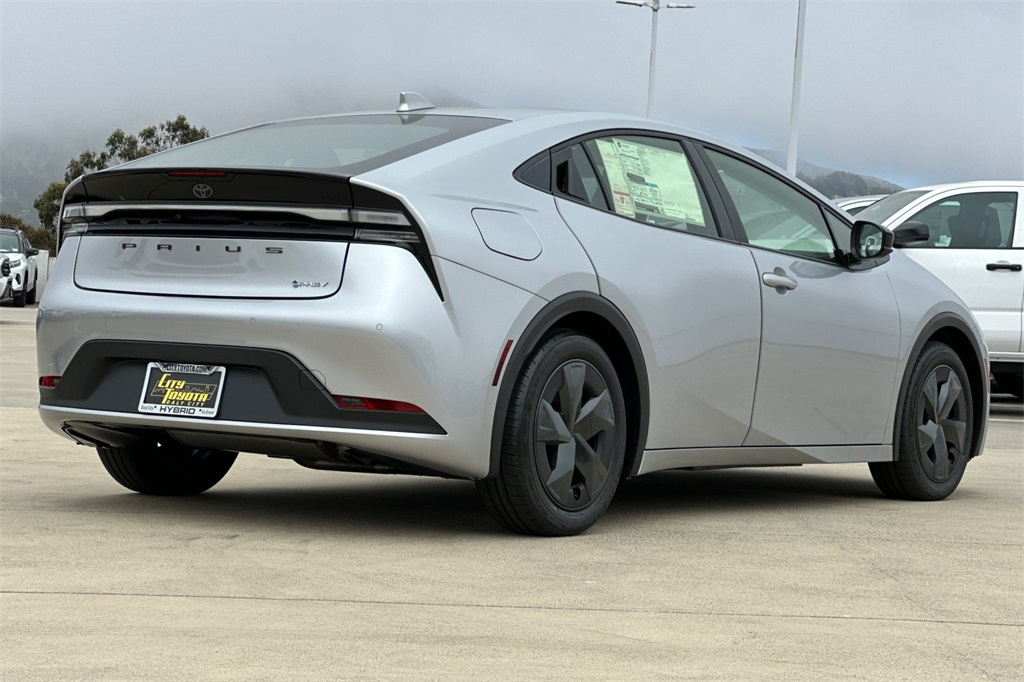 2025 Toyota Prius Plug-in Hybrid SE photo 3