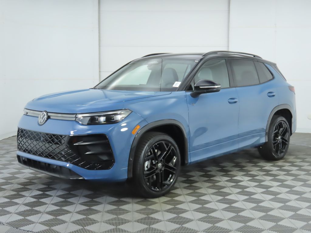 2026 Volkswagen Tiguan SE R-LINE BLACK's photo