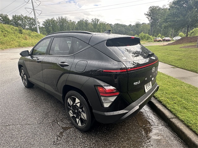 2025 Hyundai Kona SEL photo 2