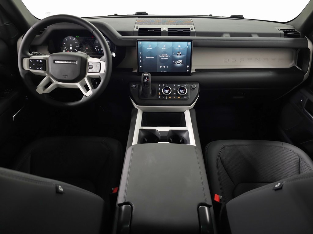 2025 LAND ROVER DEFENDER - Image 11