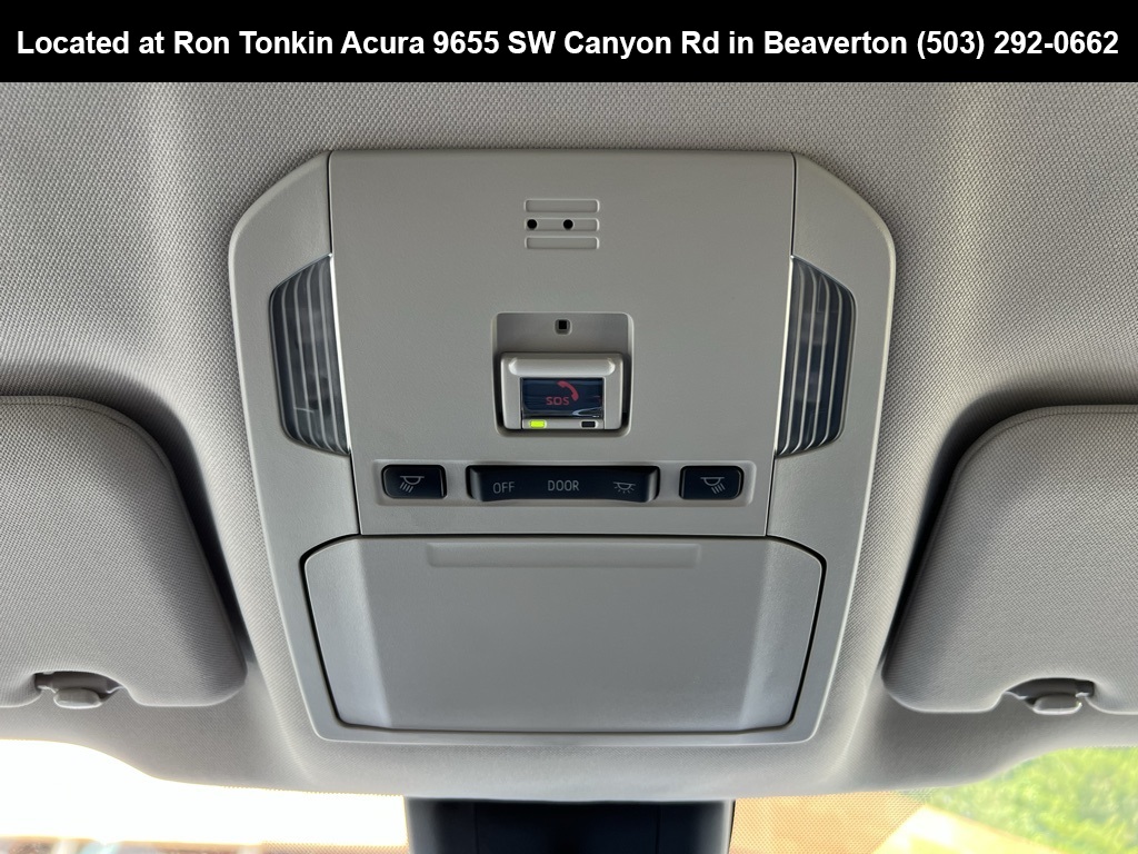 2023 Toyota Highlander L photo 24