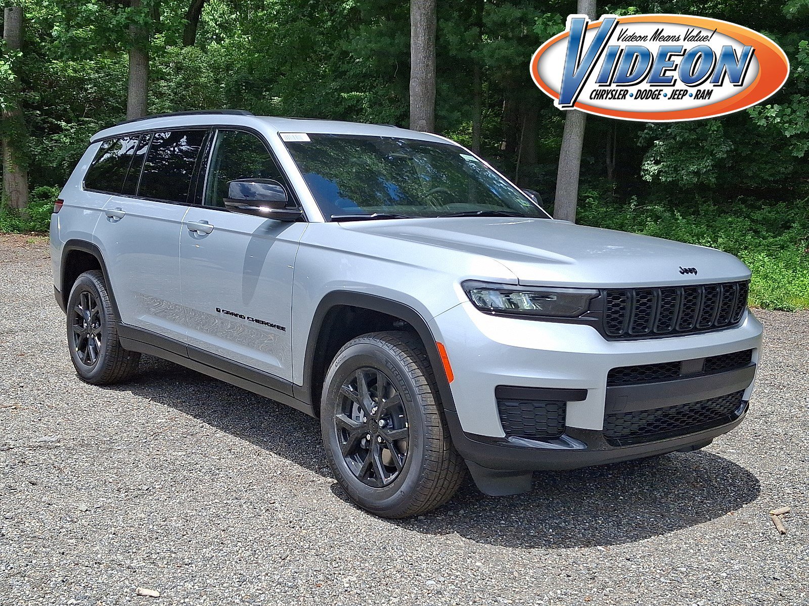 2025 Jeep Grand Cherokee L Altitude's photo