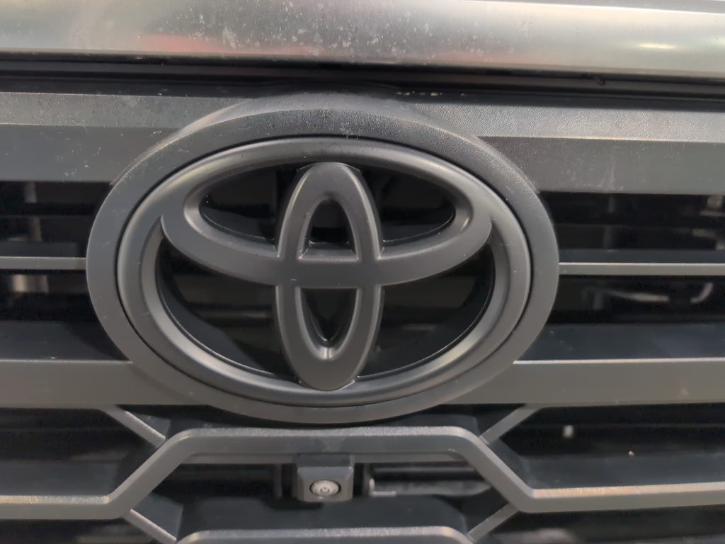 2023 Toyota Tundra Limited photo 2