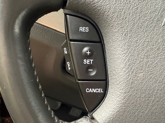 2002 Ford Thunderbird Base photo 21