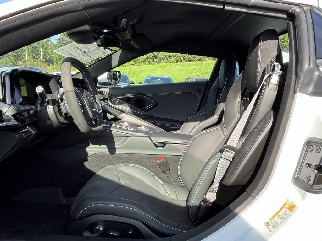 2026 Chevrolet Corvette Stingray 2LT photo 14