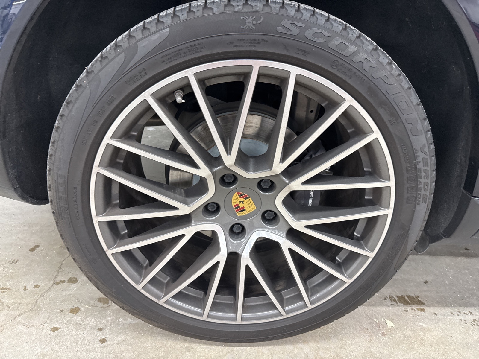 2020 Porsche Cayenne Base photo 5