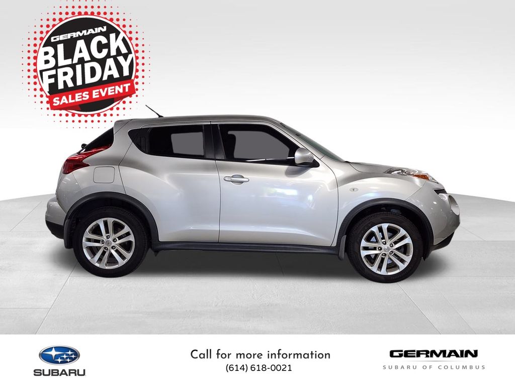 2013 Nissan Juke S photo 3