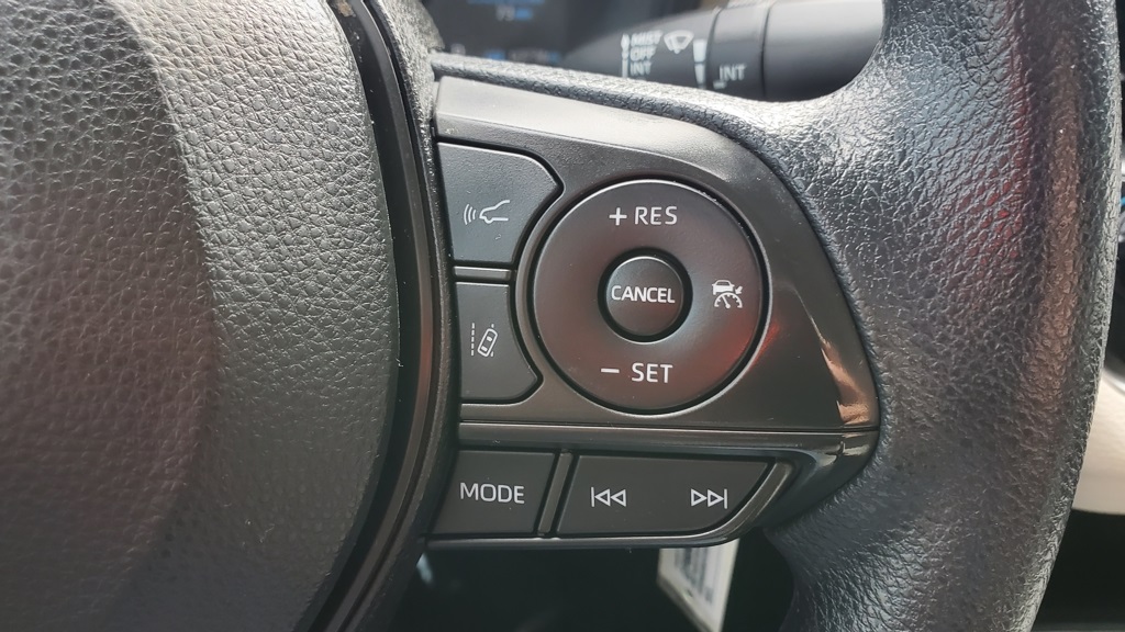 2022 Toyota Corolla LE photo 19