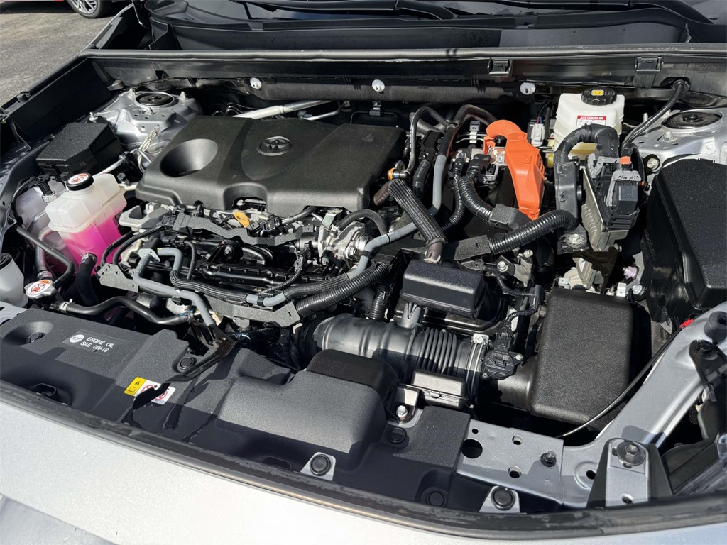 2022 Toyota RAV4 Hybrid XLE photo 9
