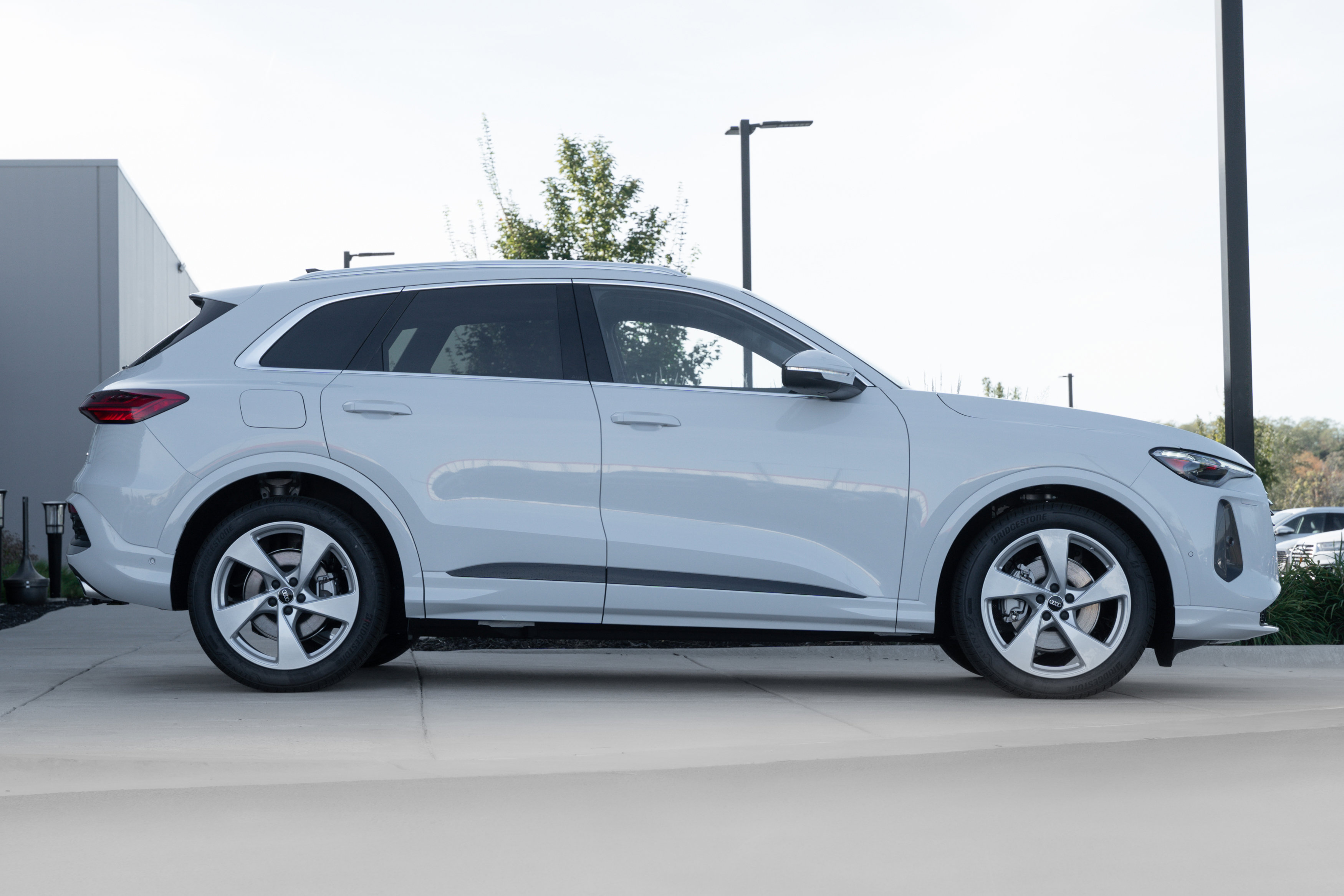 2025 Audi Q5 Premium Prestige photo 3