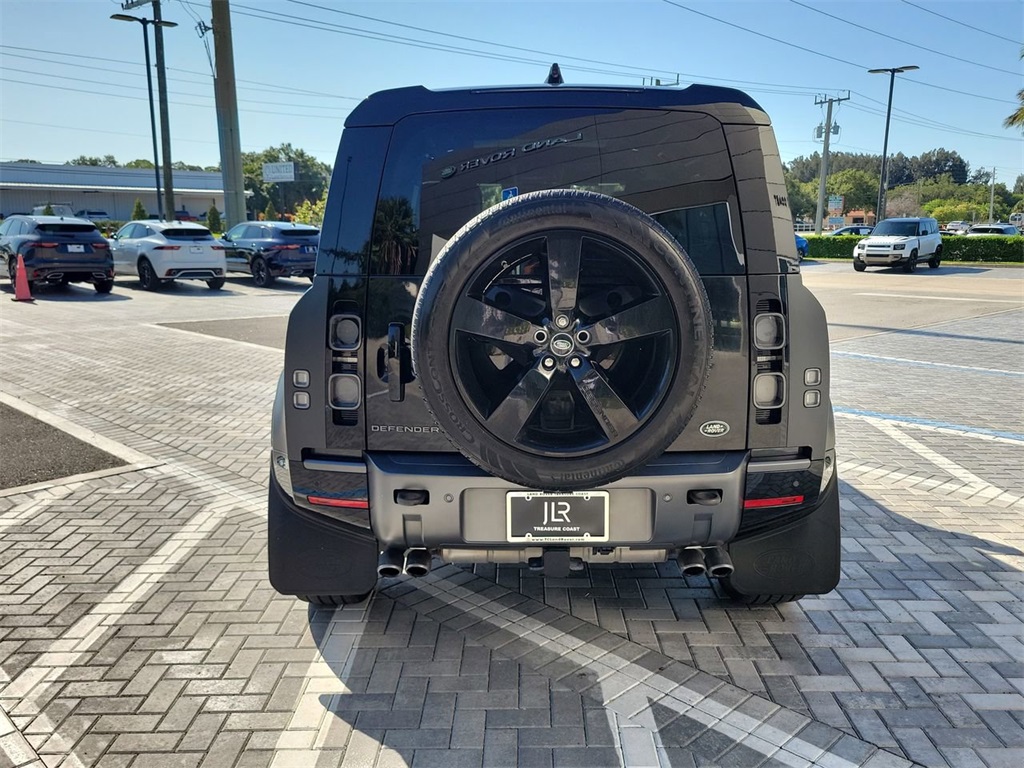 2023 Land Rover Defender 110 V8 photo 4