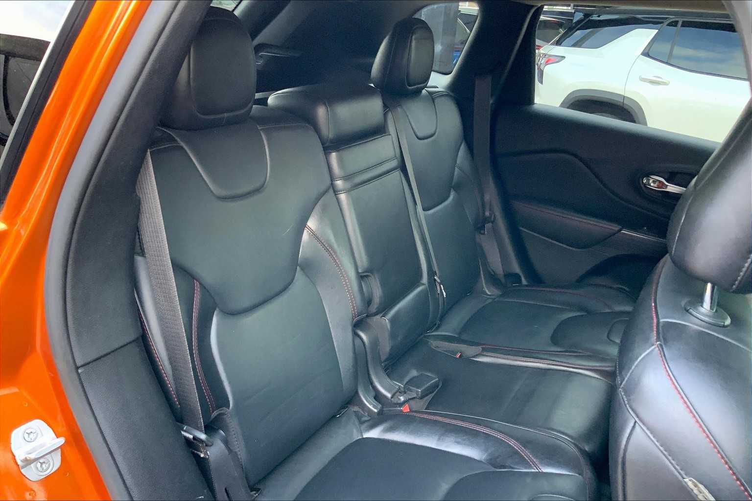 2014 Jeep Cherokee Trailhawk photo 16