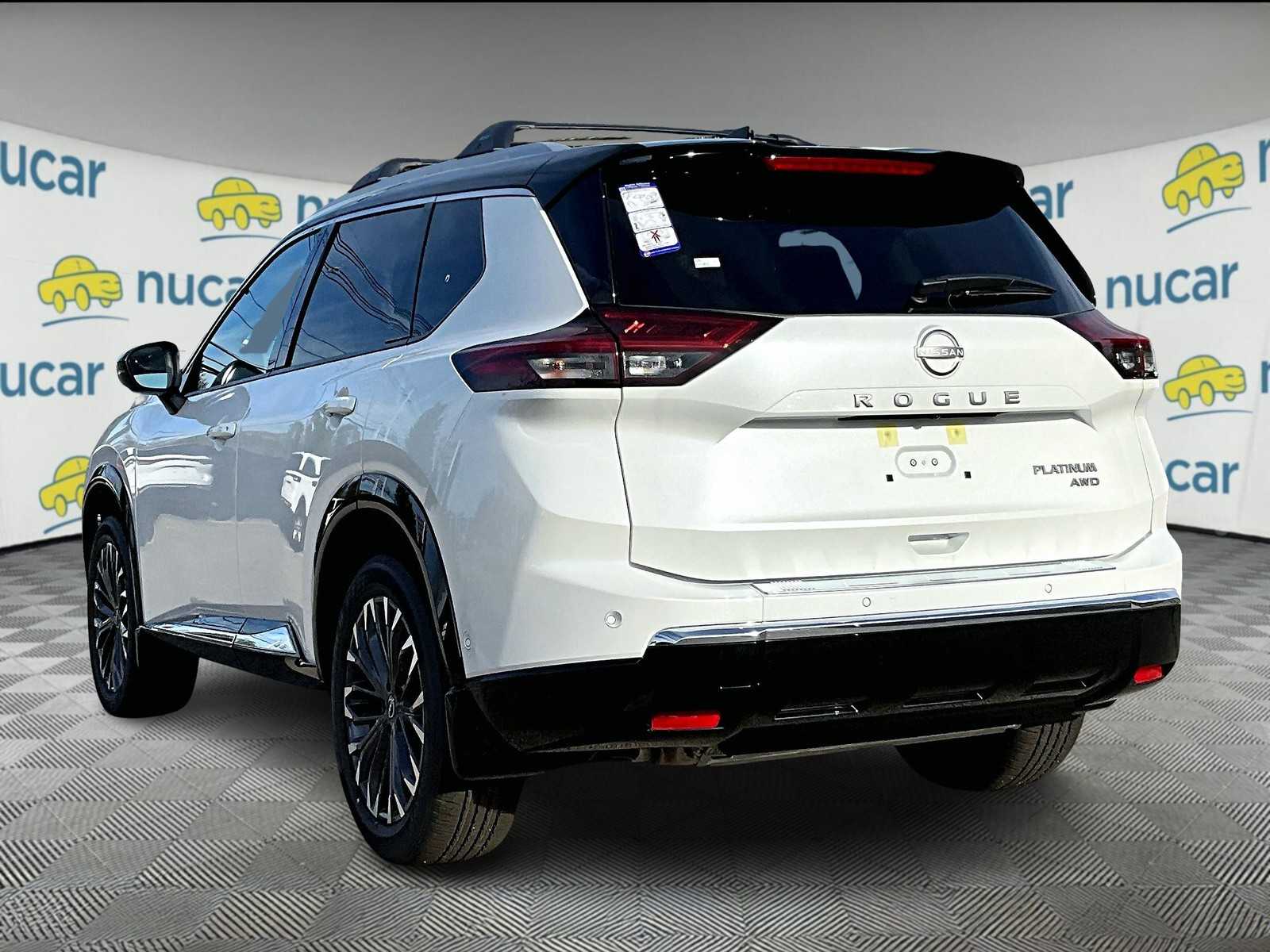 2026 Nissan Rogue Platinum photo 2