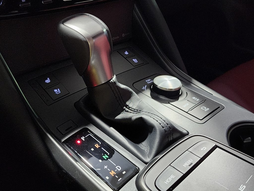 2025 Lexus IS 300 photo 22