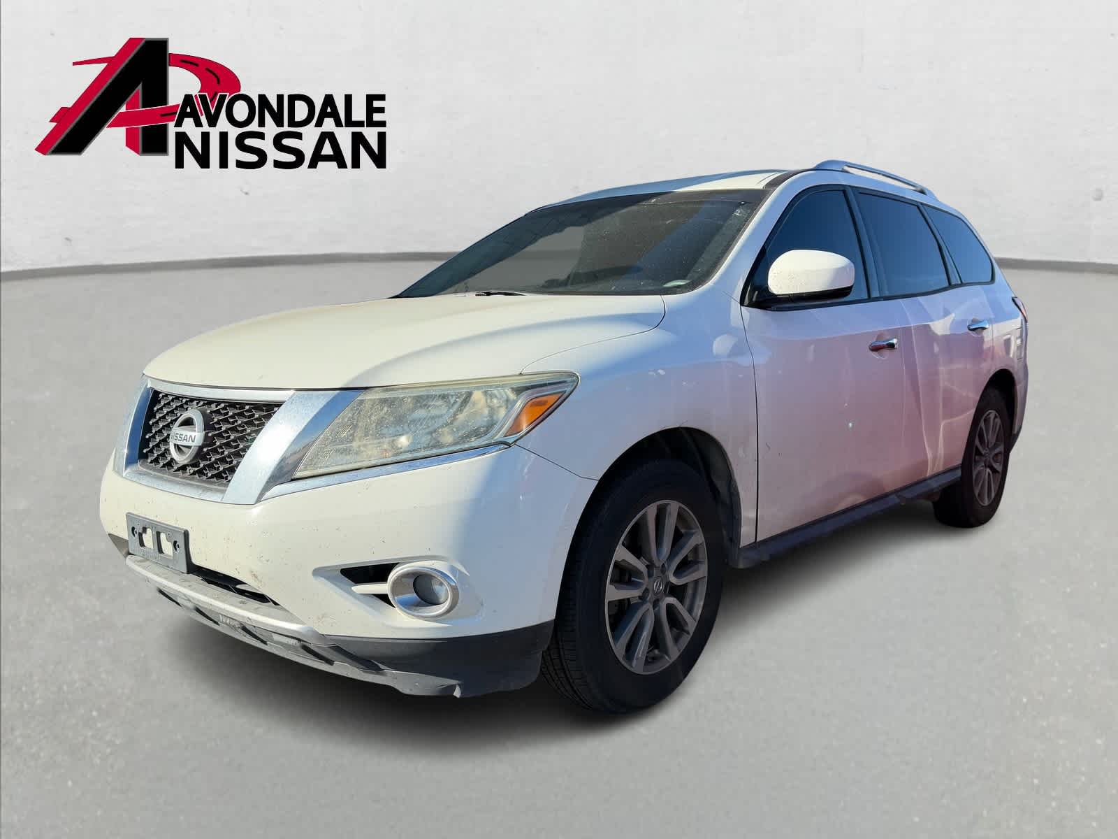 Used 2016 Nissan Pathfinder SV with VIN 5N1AR2MN4GC613271 for sale in Avondale, AZ