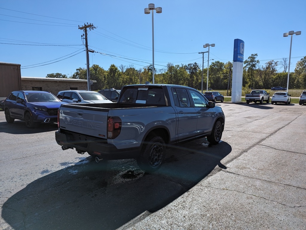 2026 Honda Ridgeline TrailSport photo 2