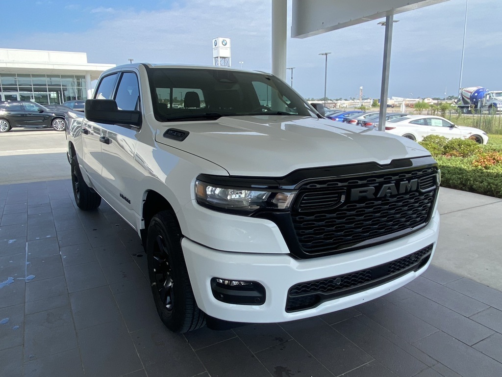2025 Ram 1500 Tradesman photo 3