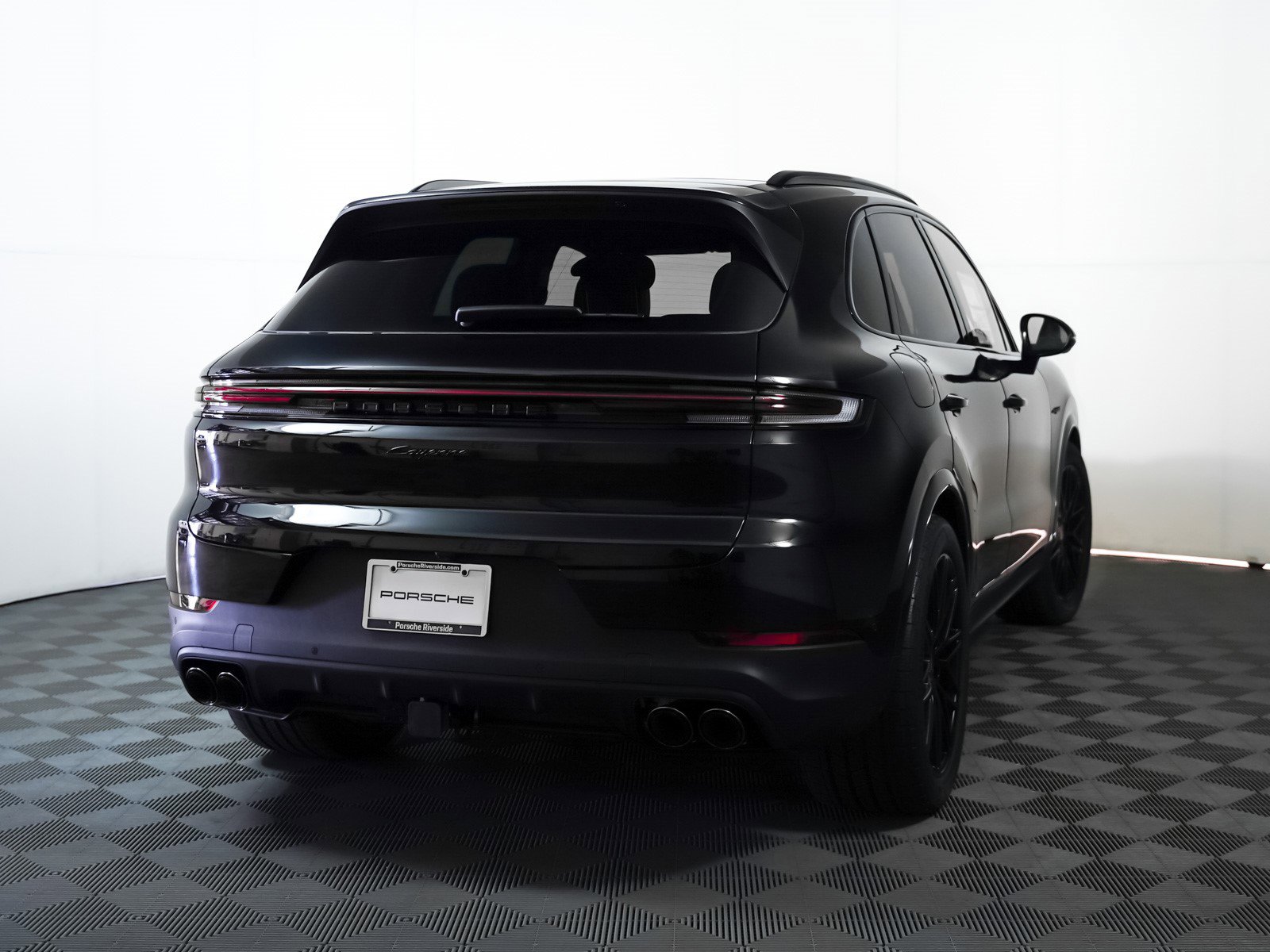 2025 Porsche Cayenne E-Hybrid photo 10