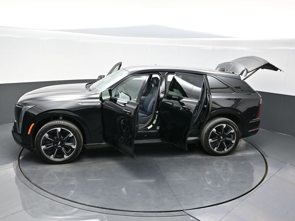2025 Cadillac Escalade IQ Sport photo 18
