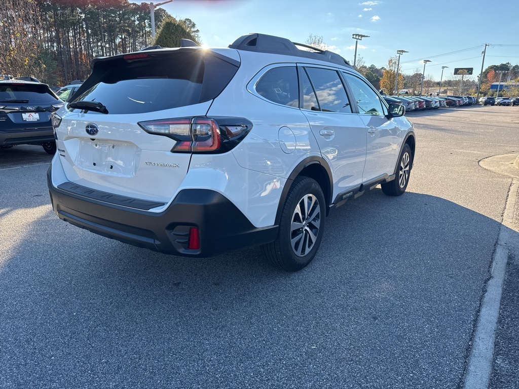 2022 Subaru Outback Premium photo 2
